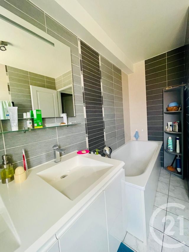 maison à vendre - 4 pièces - 95.0 m2 - PIERREPONT SUR AVRE - 80 - PICARDIE - Century 21 Alliance