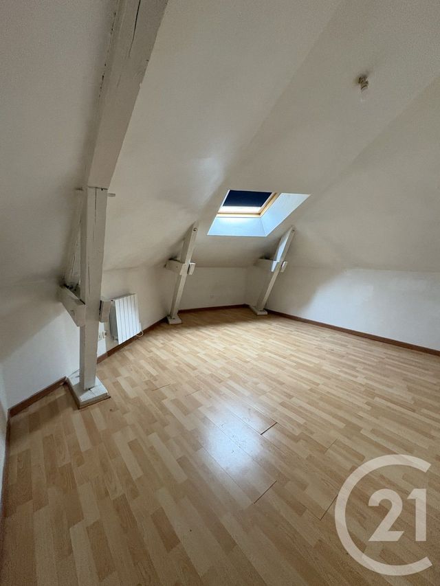Appartement à louer - 4 pièces - 30.29 m2 - MONTDIDIER - 80 - PICARDIE - Century 21 Alliance