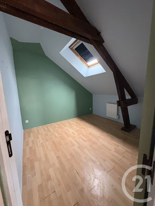 Appartement à louer - 4 pièces - 30.29 m2 - MONTDIDIER - 80 - PICARDIE - Century 21 Alliance
