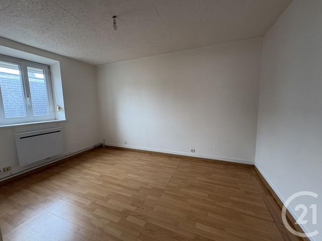 Appartement F2 à louer - 2 pièces - 35.0 m2 - MONTDIDIER - 80 - PICARDIE - Century 21 Alliance